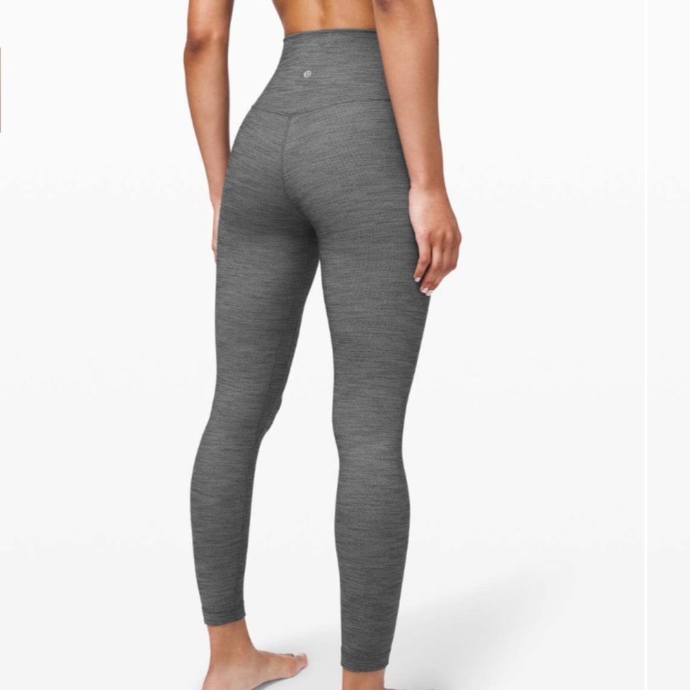 Lululemon Align High Rise Pant 25" Heathered
Herringbone Grey / Black size 2